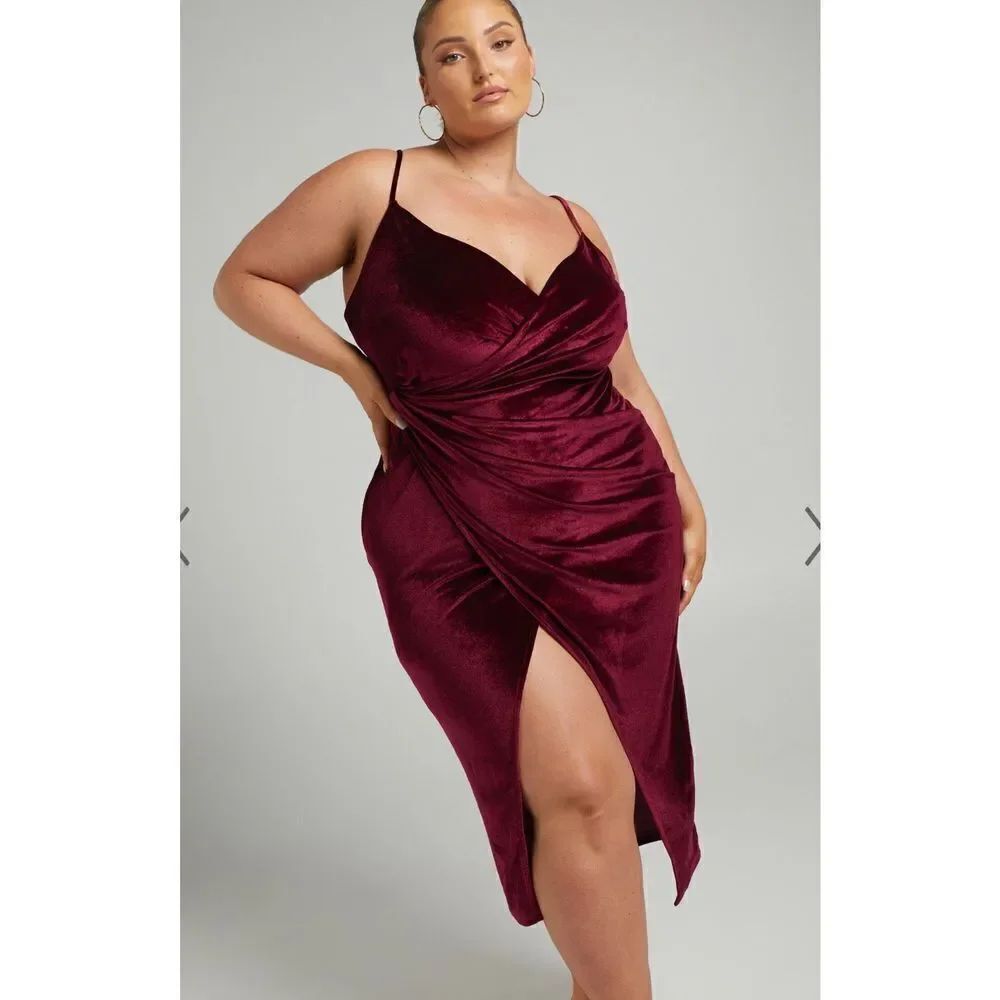 LOVING BLIND DRESS IN WINE VELVET Plus Size NWT Size 14